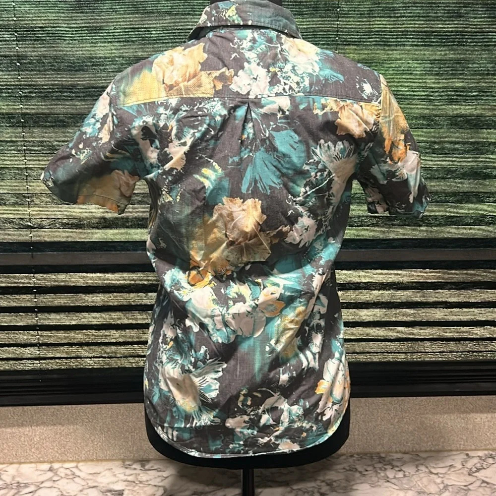 O’Neill Boys Standard Tropical Floral Print Short Sleeve Button Front Shirt Med - Picture 3 of 8
